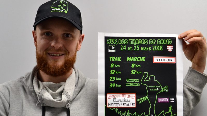 De jour comme de nuit, des centaines de coureurs sur les traces de David