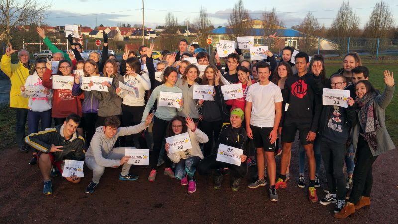 Élèves, professeurs, proviseur : tout le lycée Châtelet enfile ses baskets pour le Téléthon