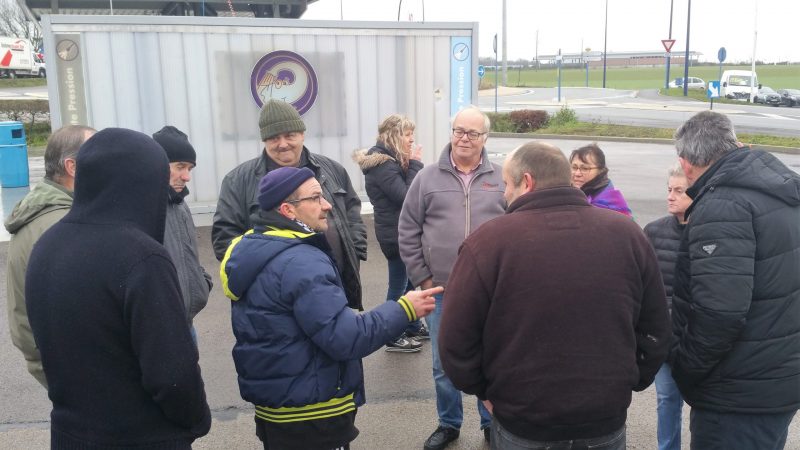 Les gilets jaunes marcheront jusqu’à la mairie pour remplir le cahier de doléances