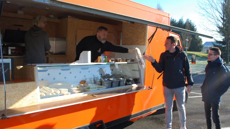 Un nouveau food-truck s’installe au lycée Châtelet avec une offre de produits frais