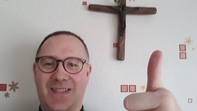 Télétravail, messes et bénédictions télévisées : l’Église s’adapte pendant le confinement