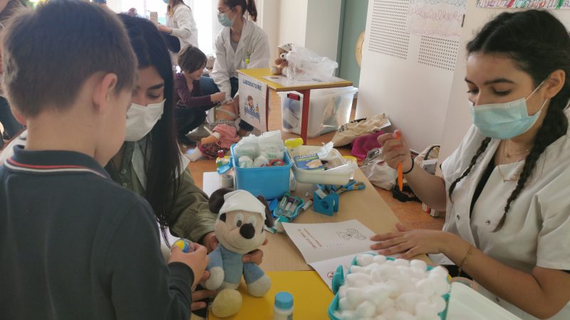Saint-Pol : journée chargée pour l’hôpital des doudous installé à l’école Pignion